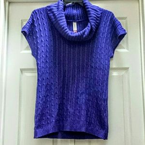 No Boundaries sweater.